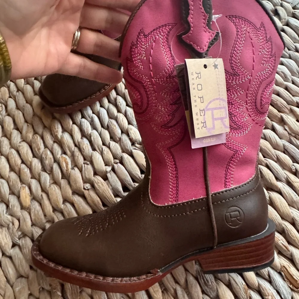Roper bnwt girl